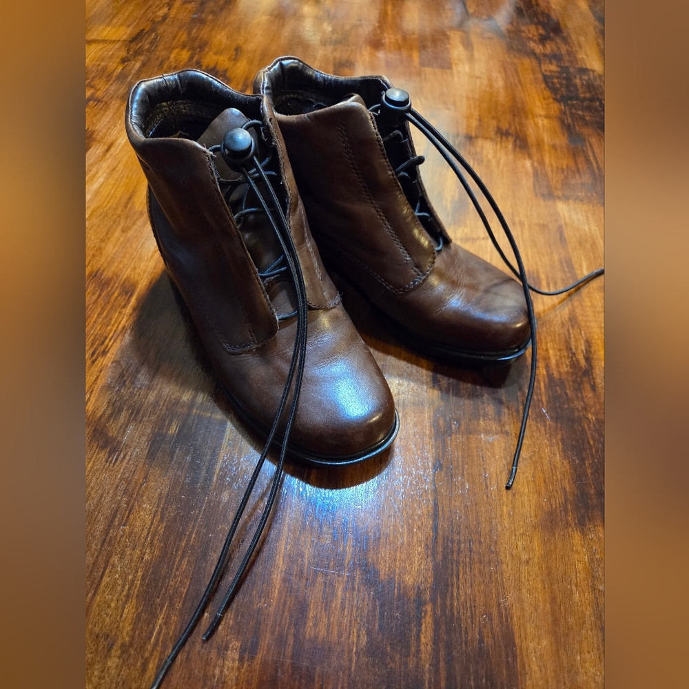 Y2K Earth Shoe, Biscayne, Ankle Boots, Brown Leather, size 5 1/2, Jerri